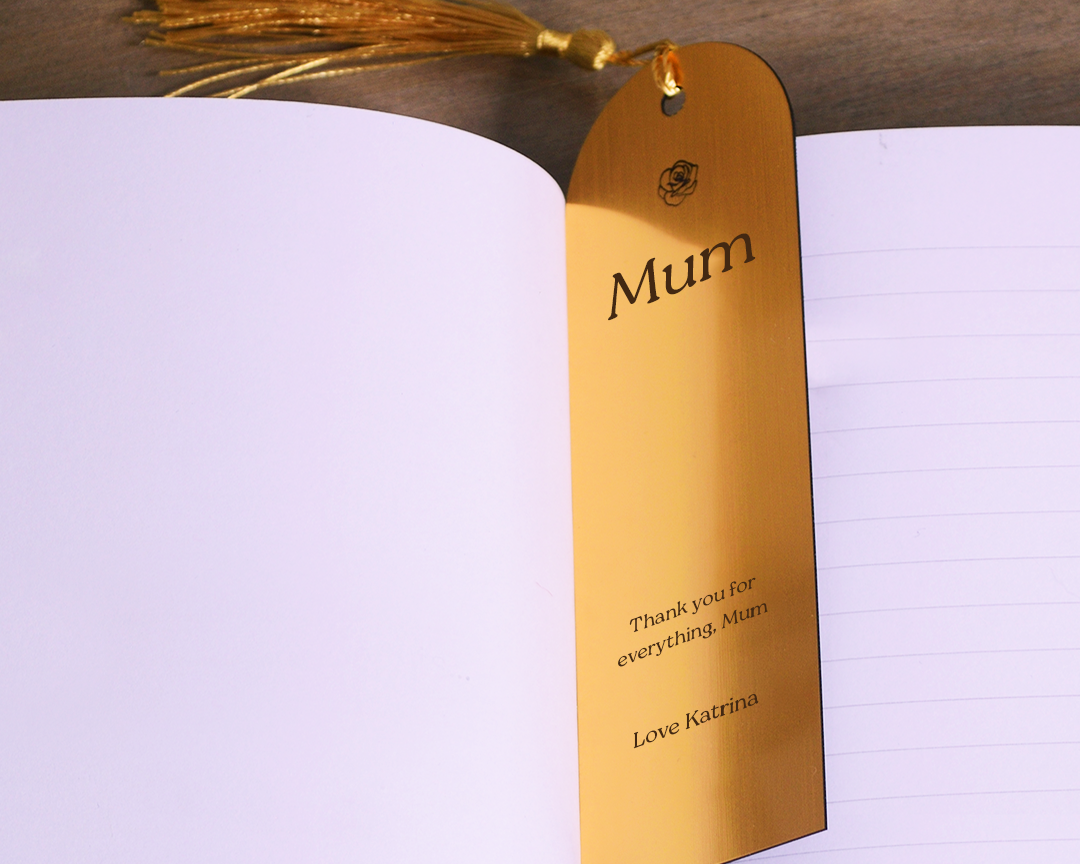 Bookmark-For-Mum_Standard_Rounded-Top_Gold_02_Image_Lifestyle.png