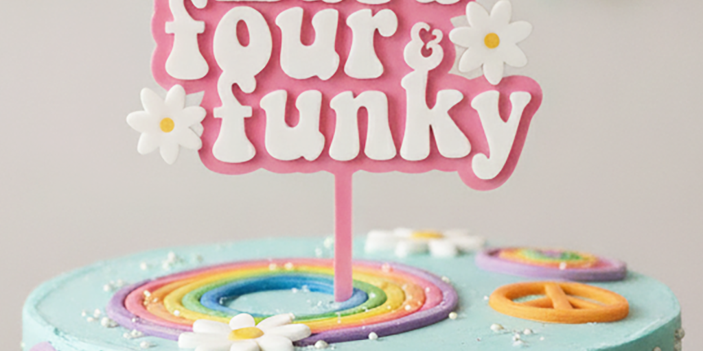 Cake-Topper-70s_01_Image_Lifestyle.png