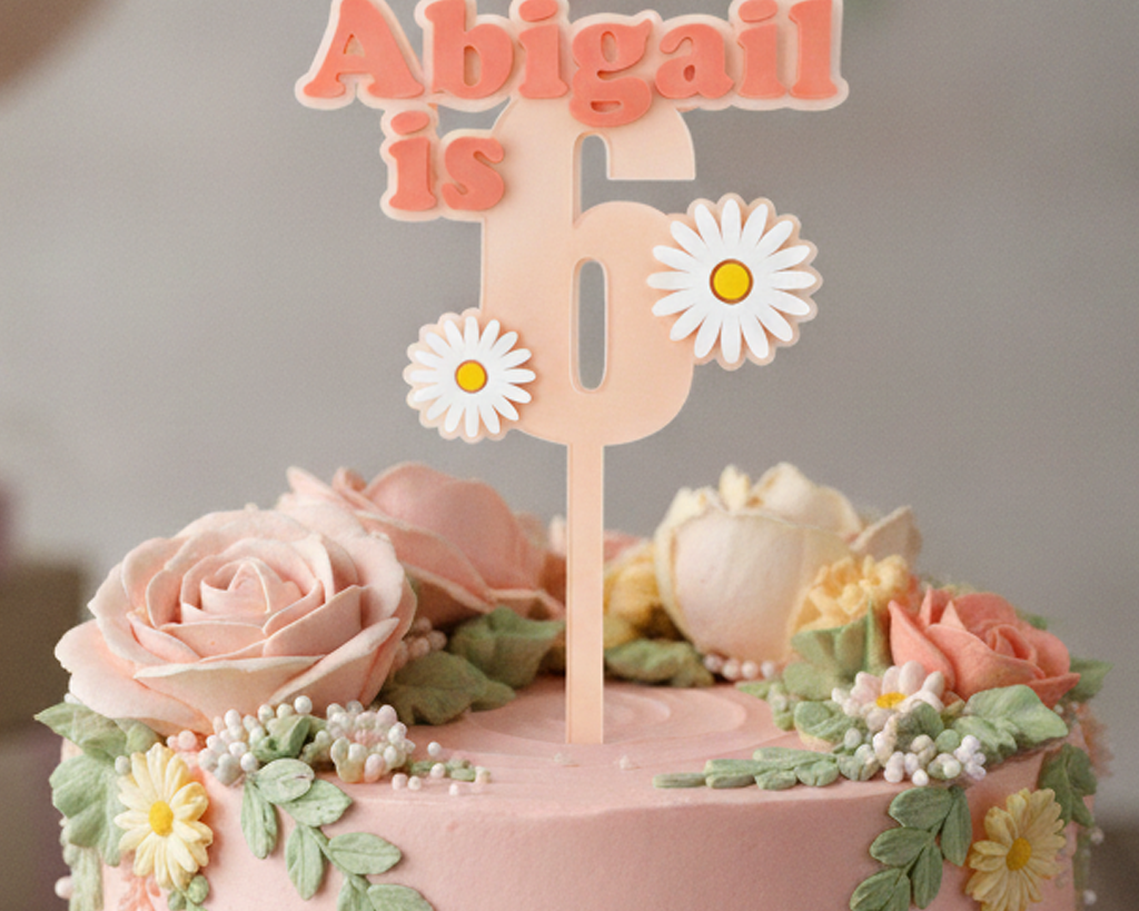 Cake-Topper-Daisy_01_Image_Lifestyle.png