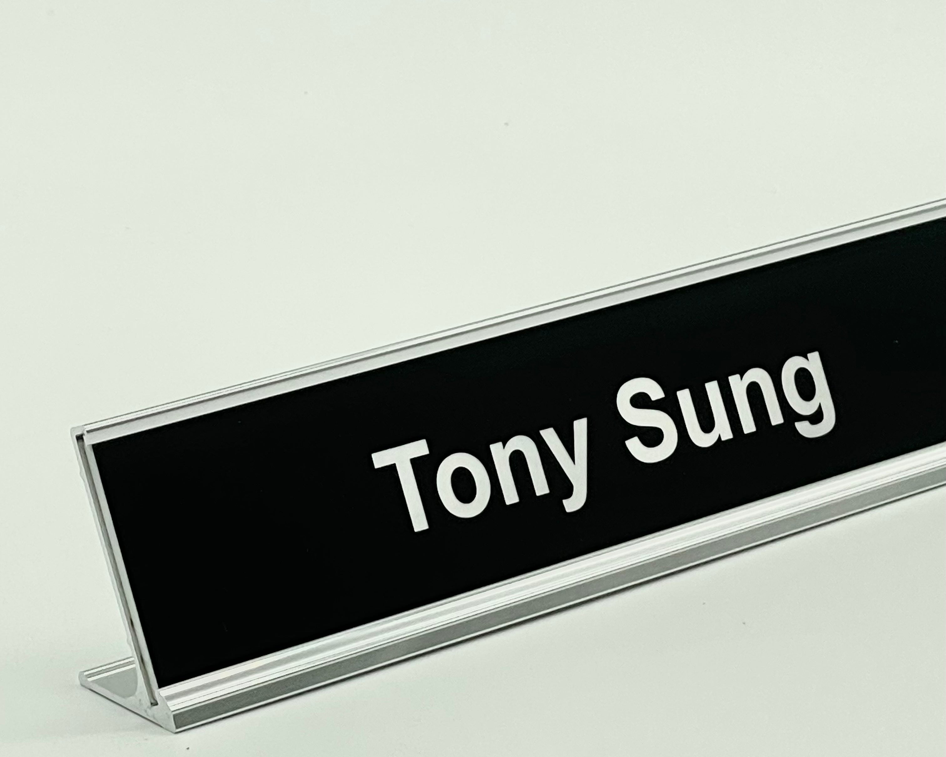 Desk name plate with aluminum holder