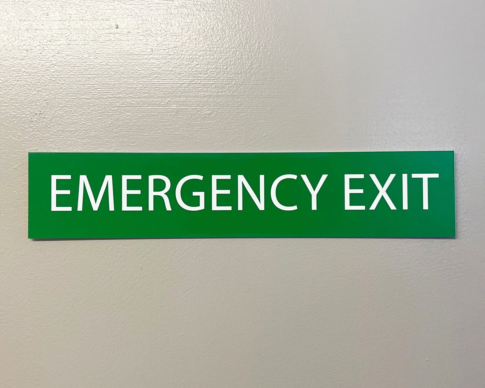 Emergency_Exit_Sign_7d091f3f-31ea-46d4-8f6e-3646d2b48dc3.jpg