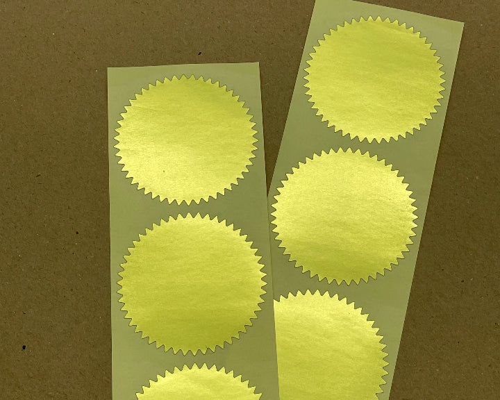 Gold foil sticker with corrugated edges
