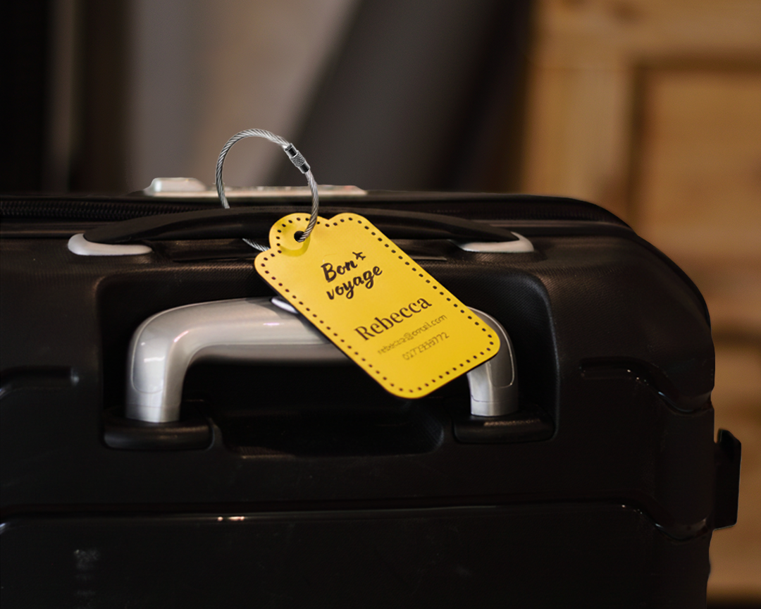 Luggage-Tag-for-Gifting_Scallopped-Edge_Yellow_02_Image_Lifestyle.png