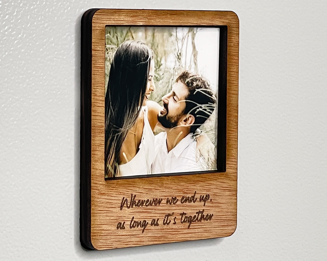 Photo-Fridge-Magnet-For-Couples_01_Image_Three-Quarter-Angle.png