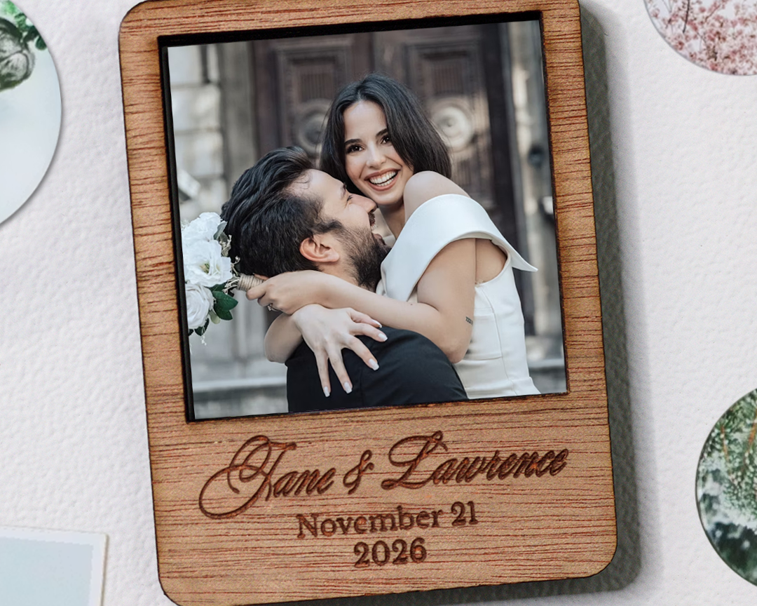 Photo-Fridge-Magnet-For-Wedding_01_Image_Lifestyle_619c0f0b-bf78-479a-8384-25de558e6ecb.png