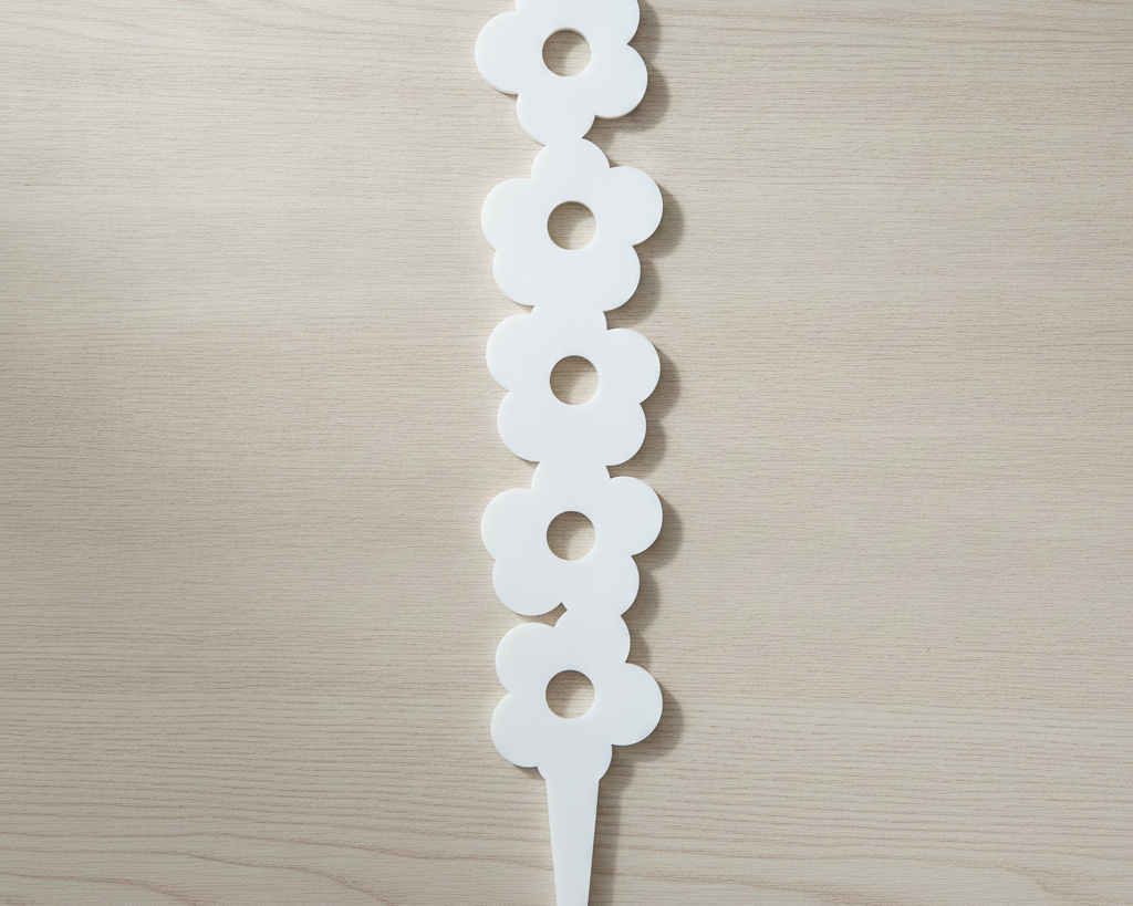 Plant-Trellis_Daisy_White_02_Image_Front-View_bdd5f187-e6d6-4068-a731-c7dfb093729a.png