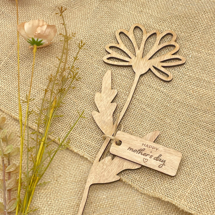 Wooden Flower with Mothers Day Tag design 1