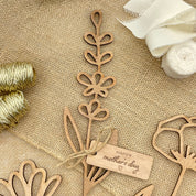 Wooden Flower with Mothers Day Tag design 3